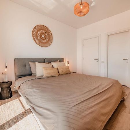 Apartament Zoomers Cazare Mamaia Nord - ナボダリ エクステリア 写真