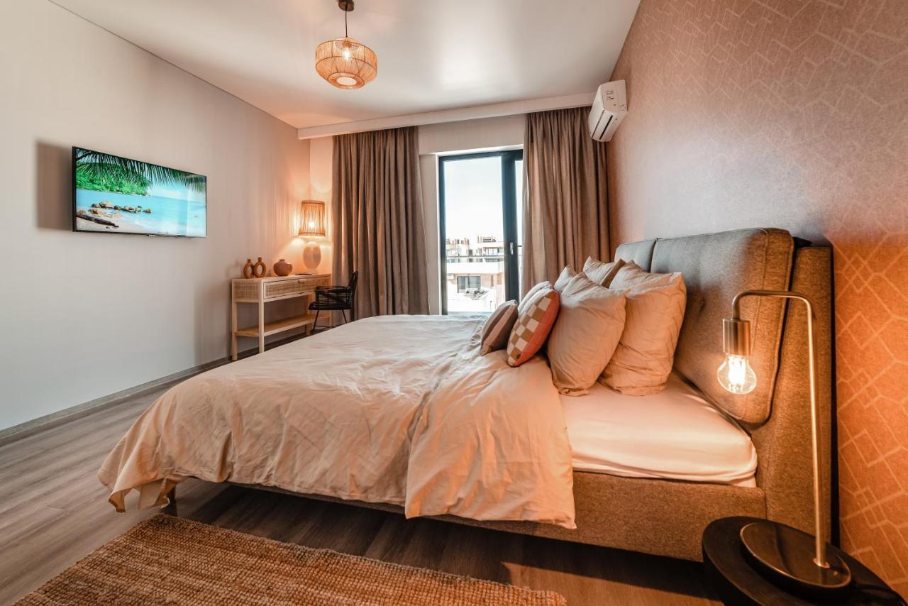 Apartament Zoomers Cazare Mamaia Nord - ナボダリ エクステリア 写真